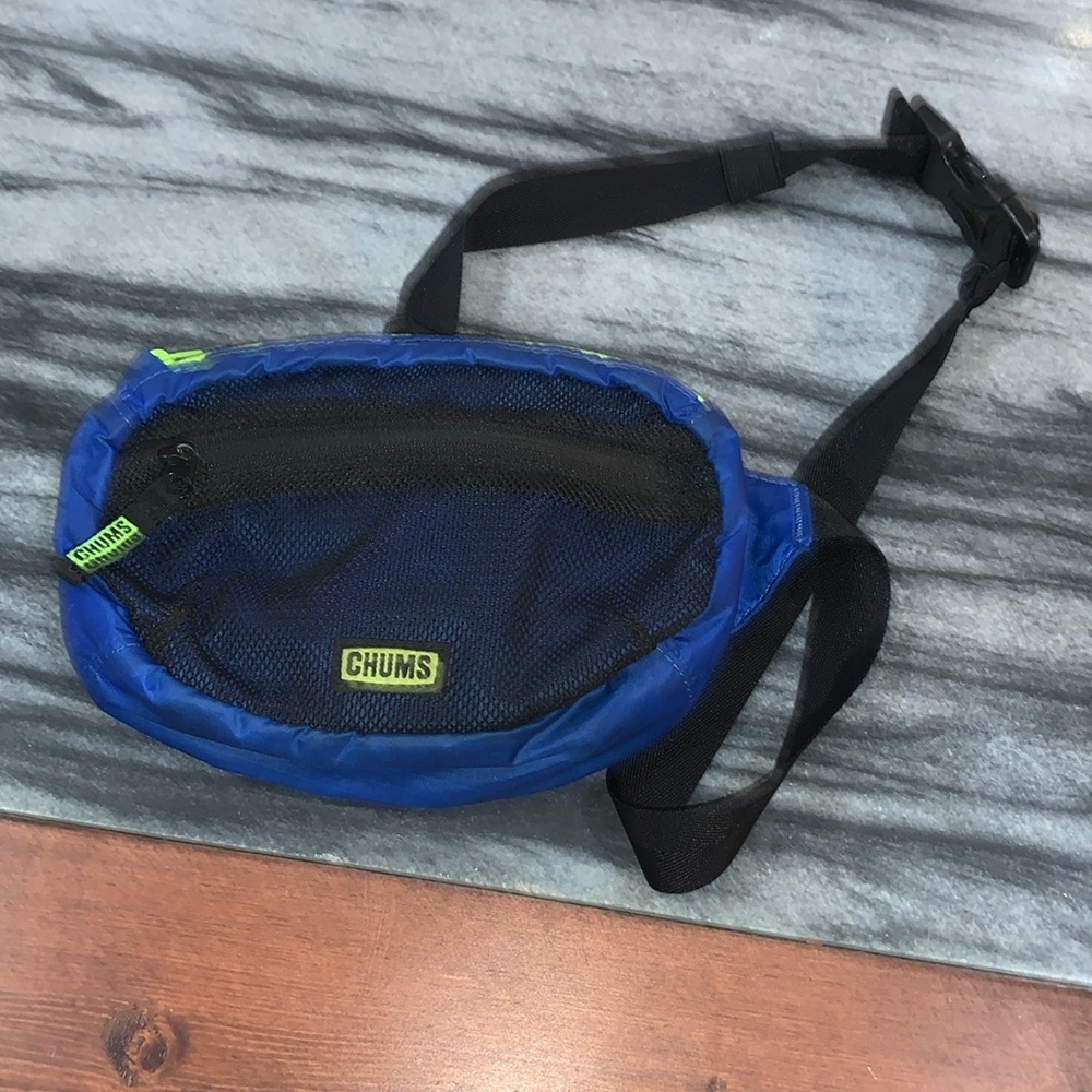 EUC Vintage Chums blue Fanny pack